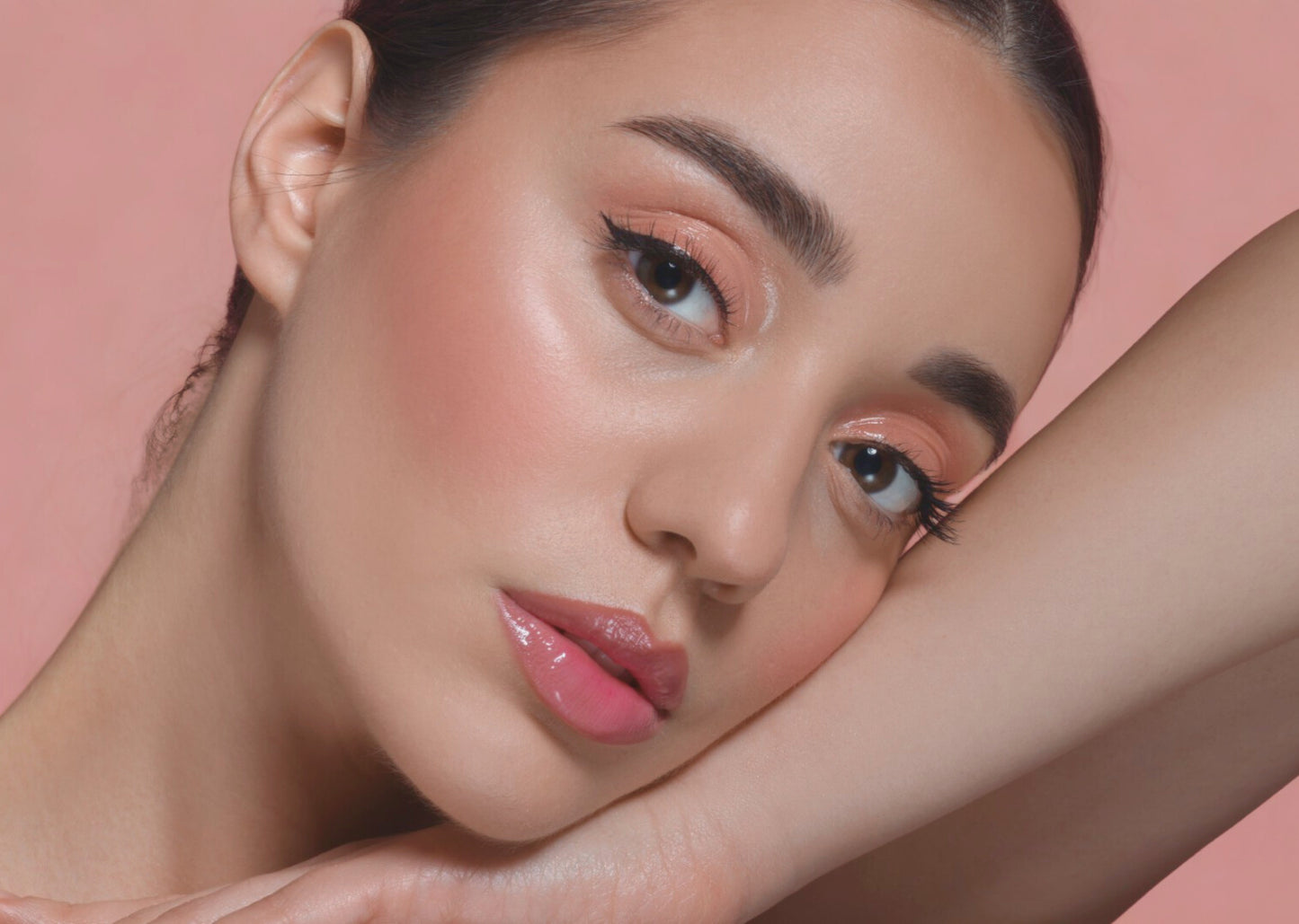 Organic Make up, Natural Makeup, LOLA Makeup, Makeup for Sensitive Skin, Bronzer, Foundation, Blusher, Waterproof Mascara, Primer, Setting Spray, Finishing Spray